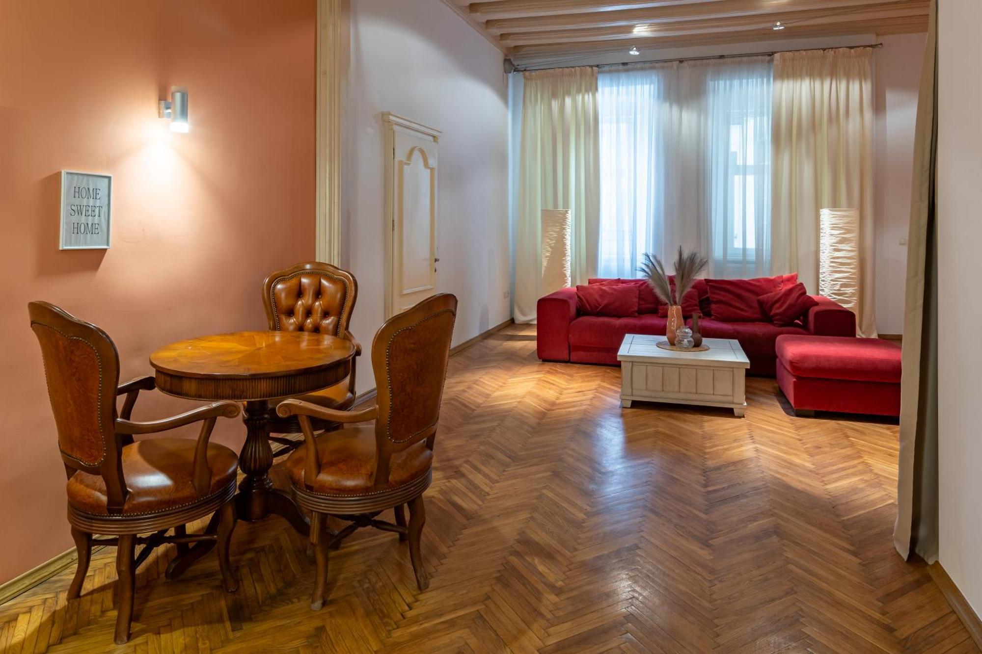 Romari Площа Ринок 28 Apartment Lviv Exterior photo